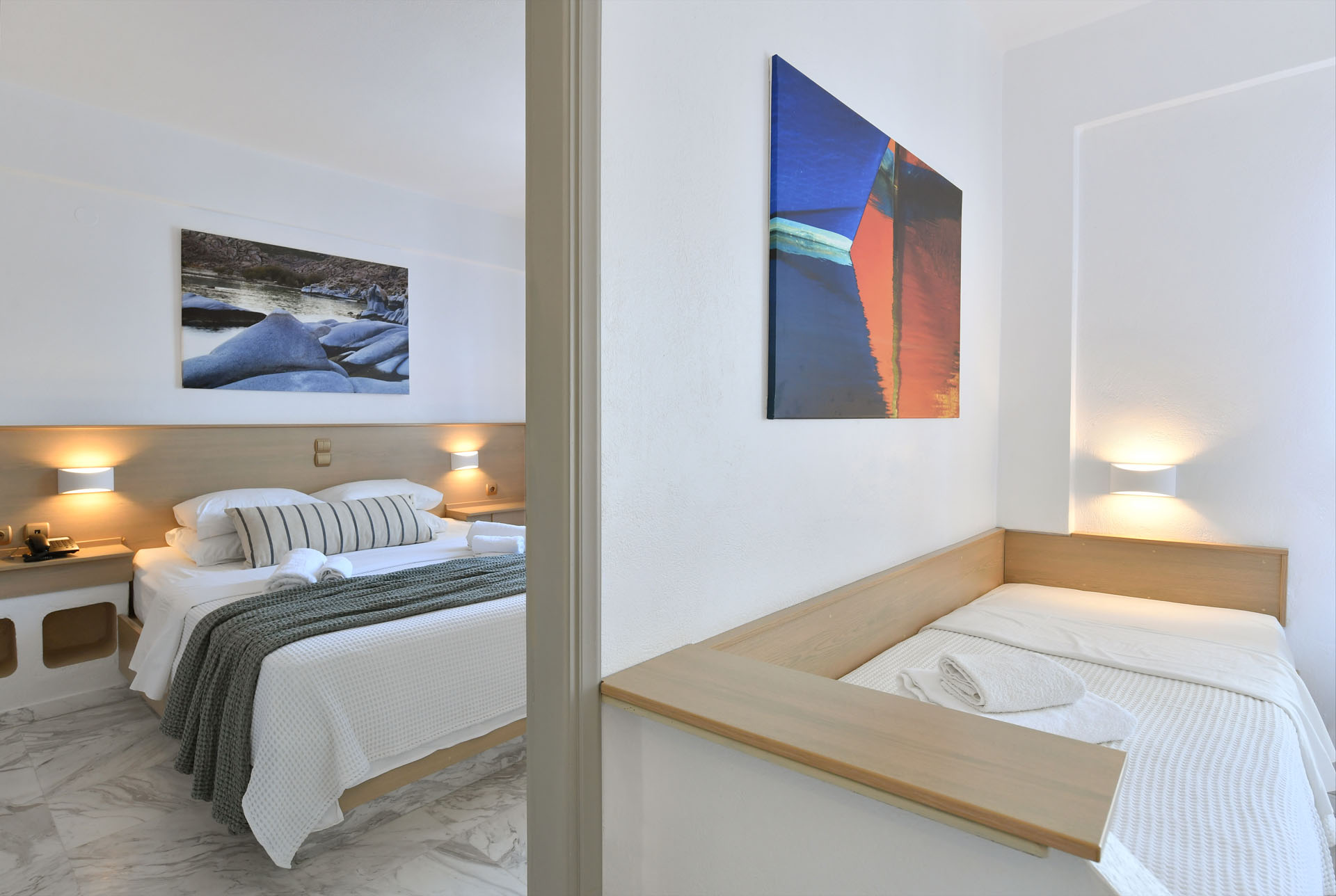 Family Room with Sea View (8)
