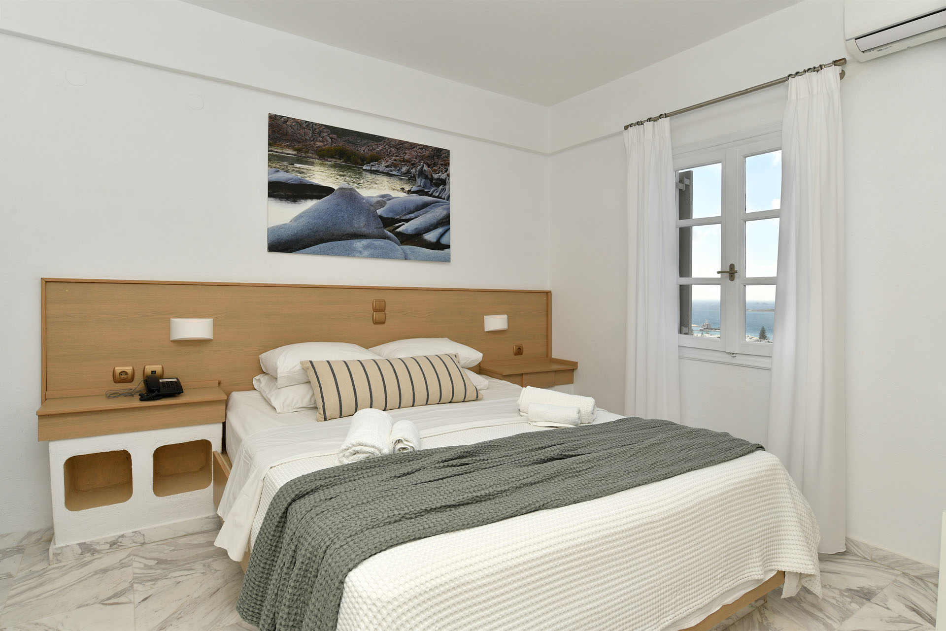 Family Room with Sea View (5)