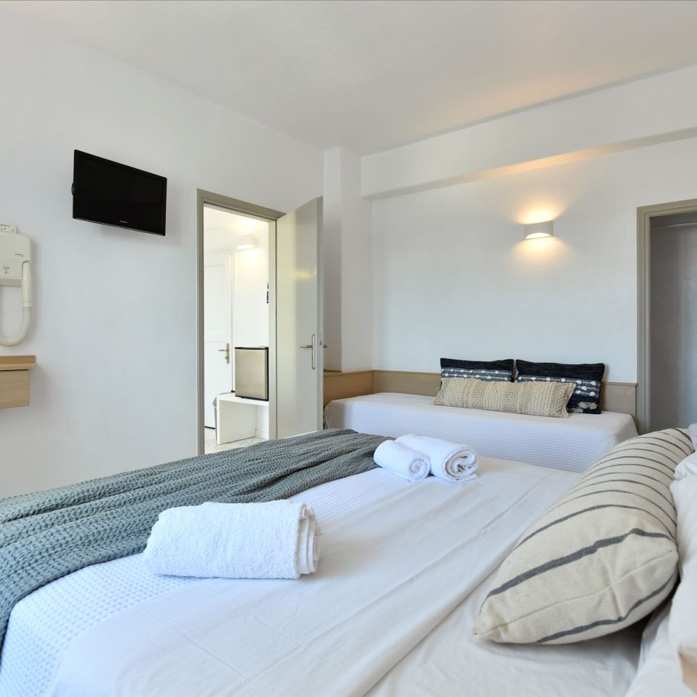 Family Room with Sea View (3)